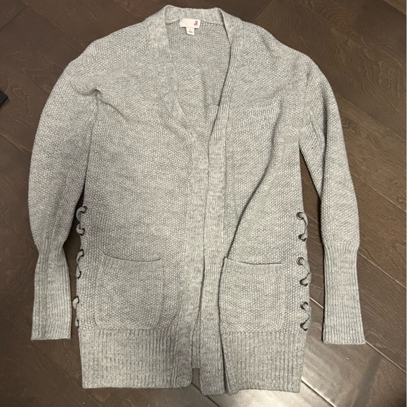 So brand grey cardigan size: S - Picture 1 of 3